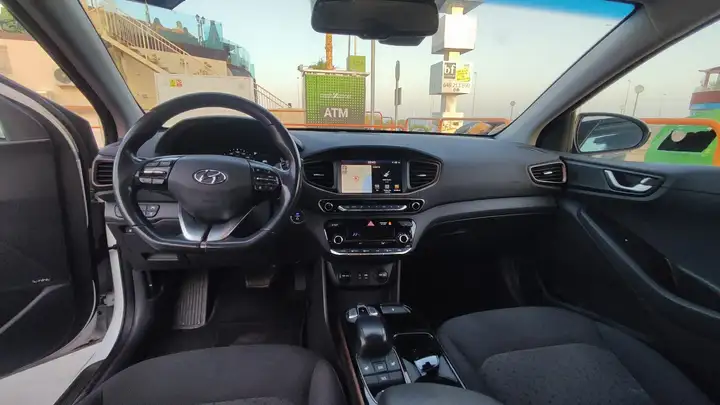Hyundai IONIQ EV foto 2