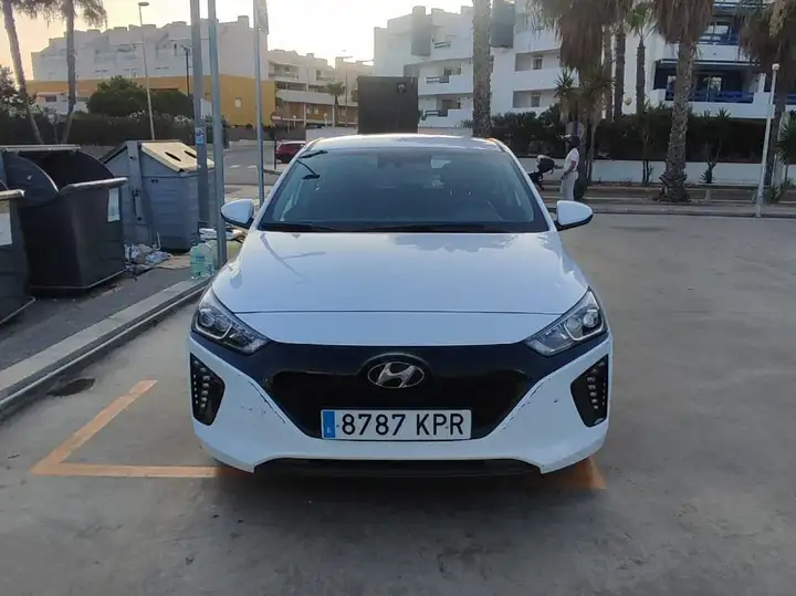 Hyundai IONIQ EV foto 3
