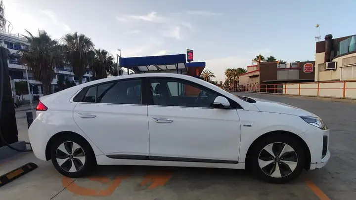 Hyundai IONIQ EV foto 4
